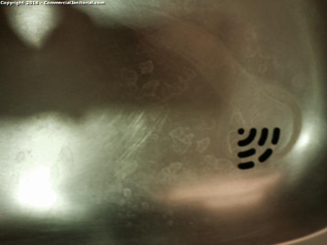 Water fountain turned out to be dirty than the last time we have cleaned it, you can see the marks , problem was resolved 