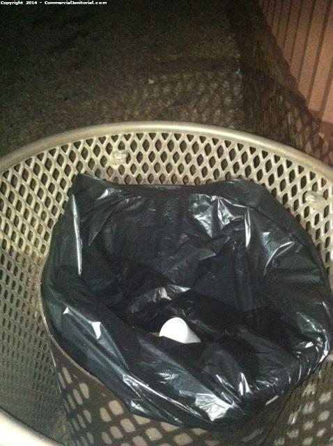 10/13 Lisa H. performed inspection.

The crew did a great job of wiping down trash bin and replacing liner.

The client will be happy.

Nice work team!

Lisa H.