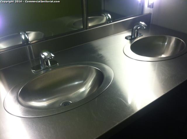 stainless steel cleaning of sink in a office